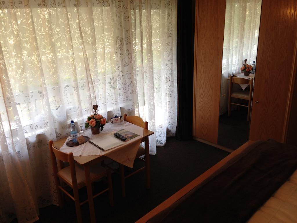 Mosel-Pension Gaestehaus Christiane, Brodenbach Rom bilde